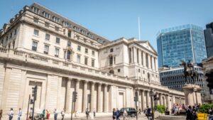 Read more about the article Bank of England Boss Pledges ‘Tough Love’ in Cryptocurrency Regulation