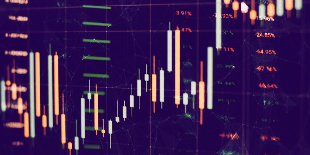 You are currently viewing Ethereum Gains 10%, ICP Surges by 15%