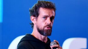 Read more about the article Payments Firm Square May Build a Hardware Wallet, Dorsey Heckled at Bitcoin Conference Over Censorship