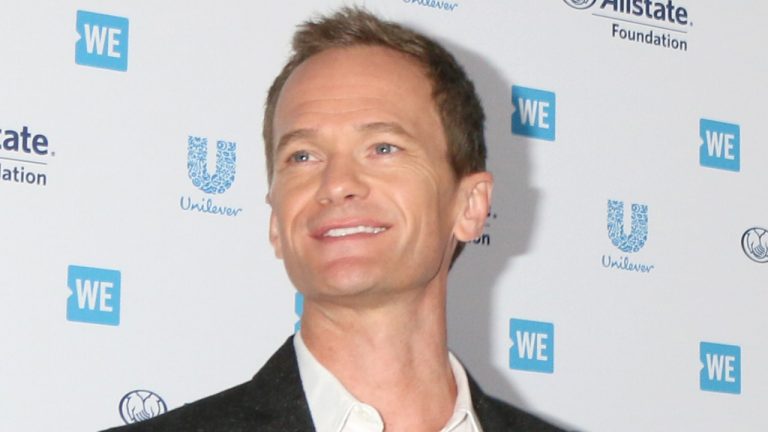 Read more about the article Neil Patrick Harris Hodls Bitcoin, Partners With Cryptocurrency ATM Operator