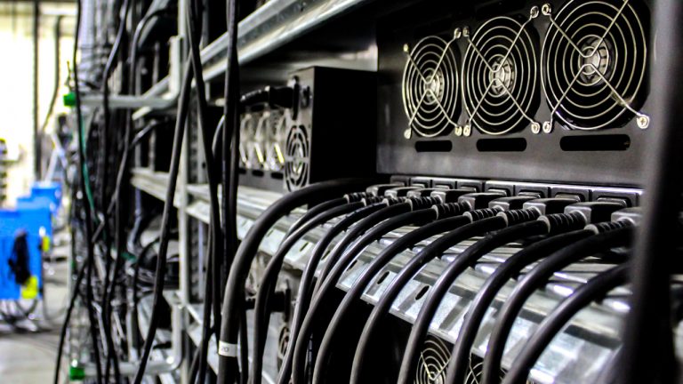 You are currently viewing Bitcoin’s Hashrate Drops Below 100 Exahash, Observers Describe China’s ‘Great ASIC Exodus’