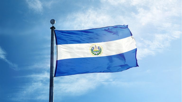 You are currently viewing El Salvador Offers No Capital Gains Tax, Permanent Residence to Crypto Entrepreneurs