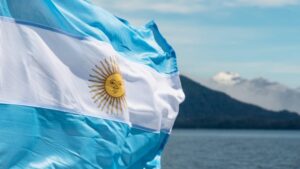 Read more about the article Argentine Lawmaker Presents Bill Enabling Workers to Receive Salary in Cryptocurrency