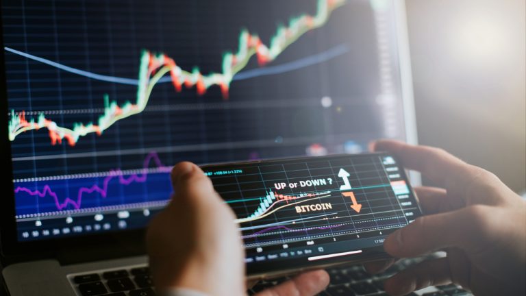 You are currently viewing Equity Strategists, Portfolio Managers Share Bitcoin Price Predictions: Survey