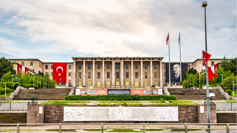 You are currently viewing Turkish Draft Law Regulating Cryptocurrencies Enters Parliament in October