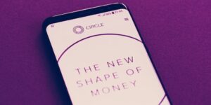 Read more about the article Circle to Become Full-Reserve Bank Amid Stablecoin Scrutiny