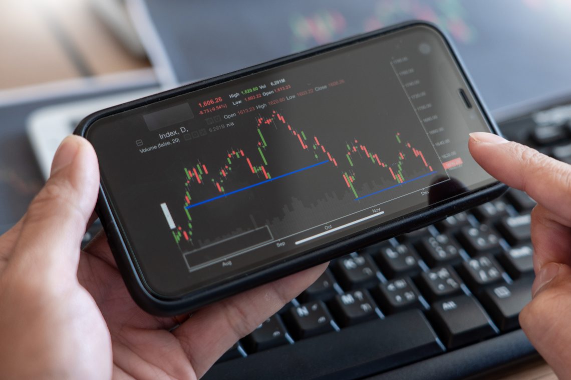 You are currently viewing Coinbase (COIN), negative outlook and legal problems