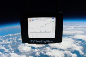 Read more about the article Tradingview sends Bitcoin into space and creates its first NFT