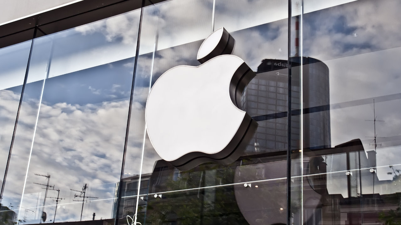 You are currently viewing Crypto Investor Sues Apple Over Malicious App That Stole Cryptocurrencies