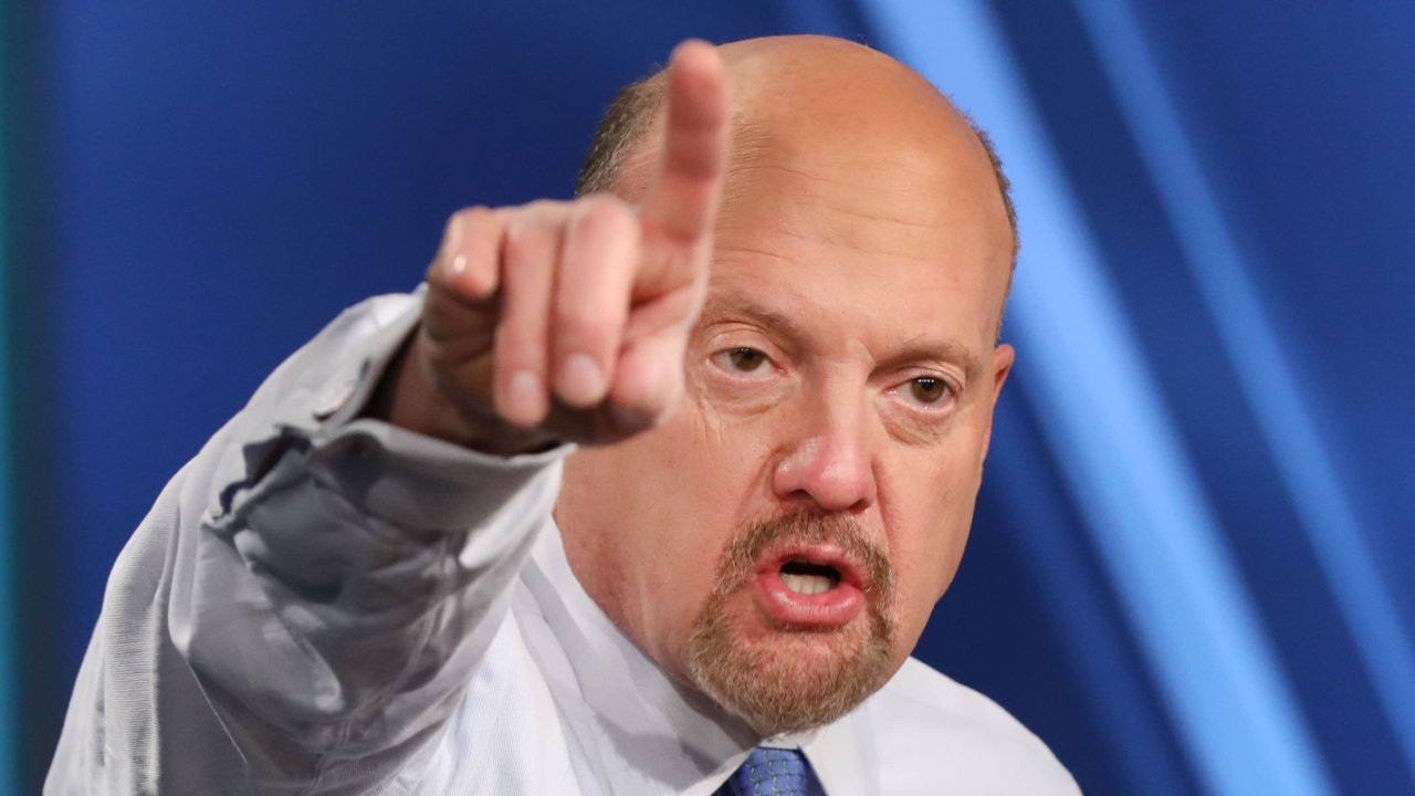 You are currently viewing Mad Money Jim Cramer ‘Begs’ Crypto Investors to Take Profits — Says ‘I Don’t Want You to Lose Money’