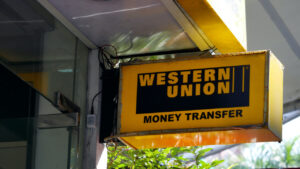 Report Says Western Union Could Lose 0M if El Salvador’s Chivo Bitcoin Wallet Gains Traction, Tim Berners-Lee Weighs In