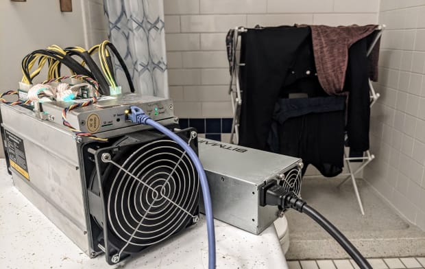 The Apartment Dweller’s Guide To Mining Bitcoin