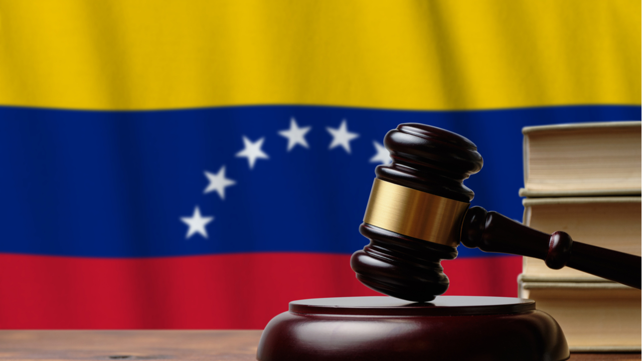 You are currently viewing Venezuelan Court Rolls Back Seizure of More Than 1,000 Bitcoin Miners