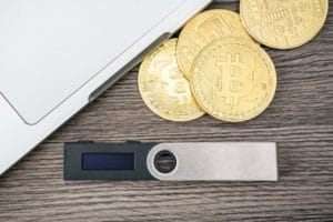 Read more about the article How to store Bitcoin in a cold wallet