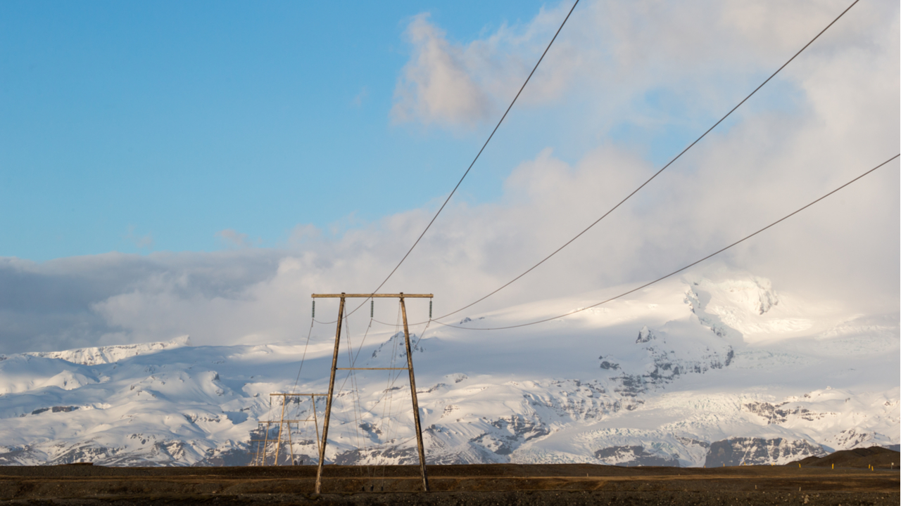 You are currently viewing Iceland Refuses to Power New Bitcoin Farms Amid Electricity Shortages