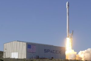 You are currently viewing Elon Musk: SpaceX at risk of bankruptcy