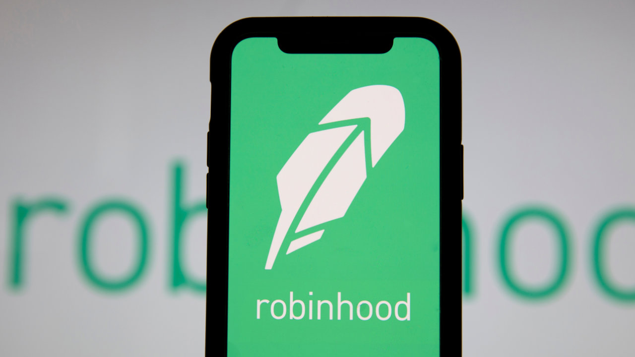 You are currently viewing Robinhood on Listing More Cryptocurrencies: ‘It’s Important That We Get a Bit More Clarity From Regulators’