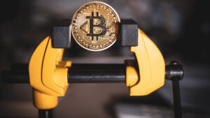 Read more about the article BTC Liquidity Tightens as Bitcoin Held by Exchanges Hits 6-Month Low