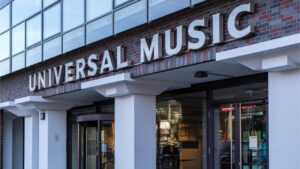 Read more about the article Universal Music Group Partners With Curio — Entertainment Giant Plans to Use NFT Platform for Labels, Recording Artists