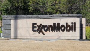 Read more about the article Report: Gas Giant Exxon Is Running a Gas-to-Bitcoin Mining Pilot Program in North Dakota