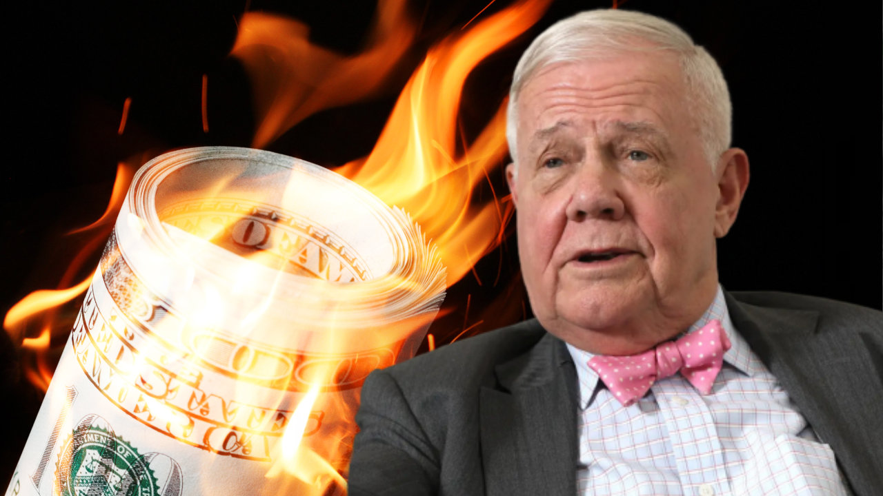 You are currently viewing Renowned Investor Jim Rogers Sees the End of the US Dollar — Says ‘Washington Does Not Play Fair Anymore’