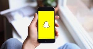 Read more about the article Snapchat: new AR feature to build Custom Landmarks