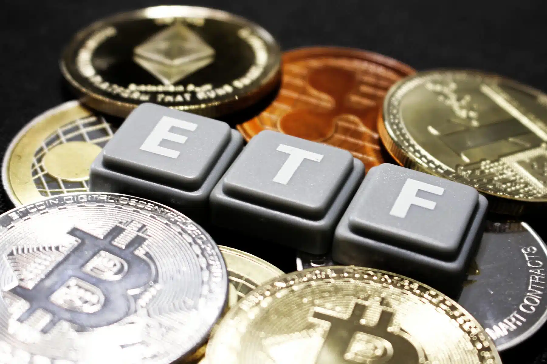 You are currently viewing Something with Blackrock expects Bitcoin etf to be Approved on Wednesday