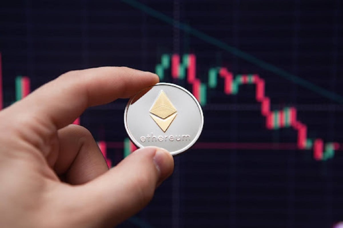 You are currently viewing ETH Outshines BTC: Analyst Bullish on Ethereum as ETH Surpasses $2.9K