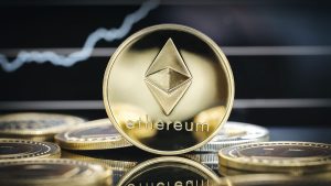 ETH Faces Resistance at 00: Analysts Express Concern Over Short-Term Correction – Is it Time to Sell?