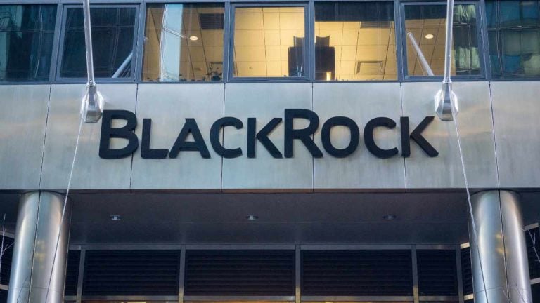 You are currently viewing Blackrock’s Spot Bitcoin ETF Holdings Near 204K BTC as Demand Soars