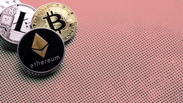 You are currently viewing From RBN to FLOKI: This Week’s Crypto Winners and Losers