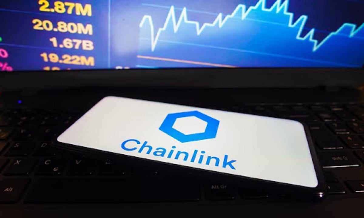 Read more about the article Chainlink CCIP Enables DinariGlobal’s USD+ Stablecoin Cross-Chain Transfers on Arbitrum and Ethereum