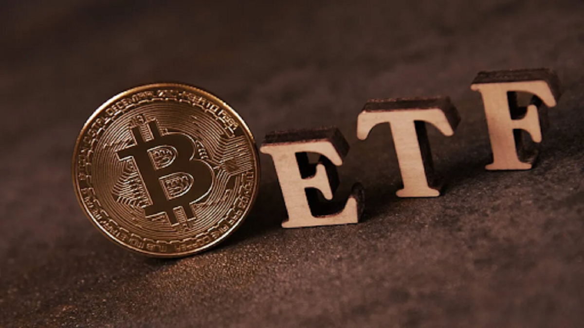 Read more about the article Bitcoin ETF Inflows Show Bull Market Is Not Done Yet, Get Onto An ICO Before It Moons