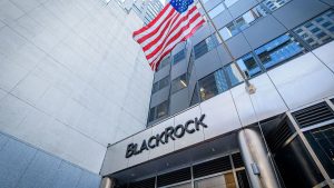 Read more about the article BlackRock Overtakes Grayscale: A New Leader in Crypto ETFs