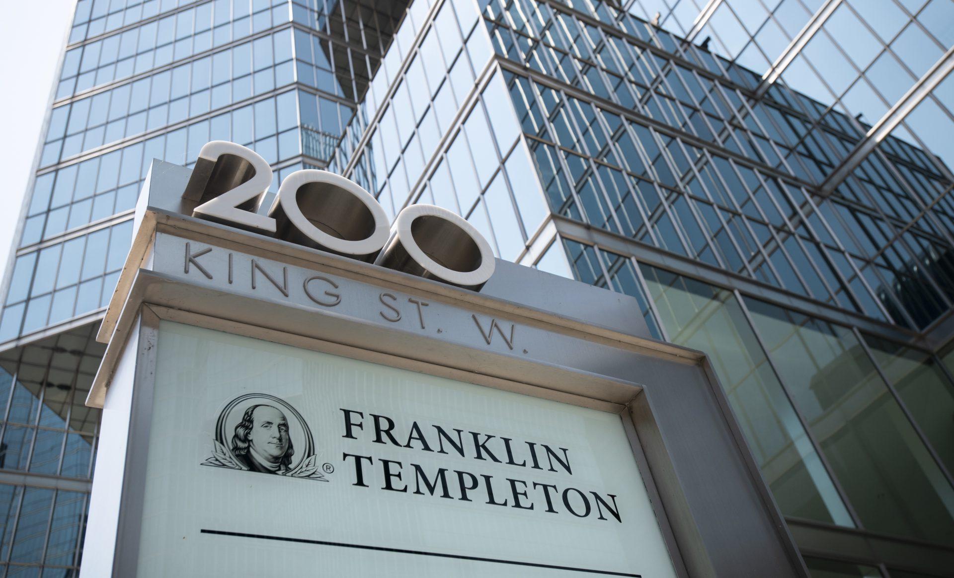 You are currently viewing Franklin Templeton’s $420M OnChain Fund Now Available on Arbitrum and Ethereum