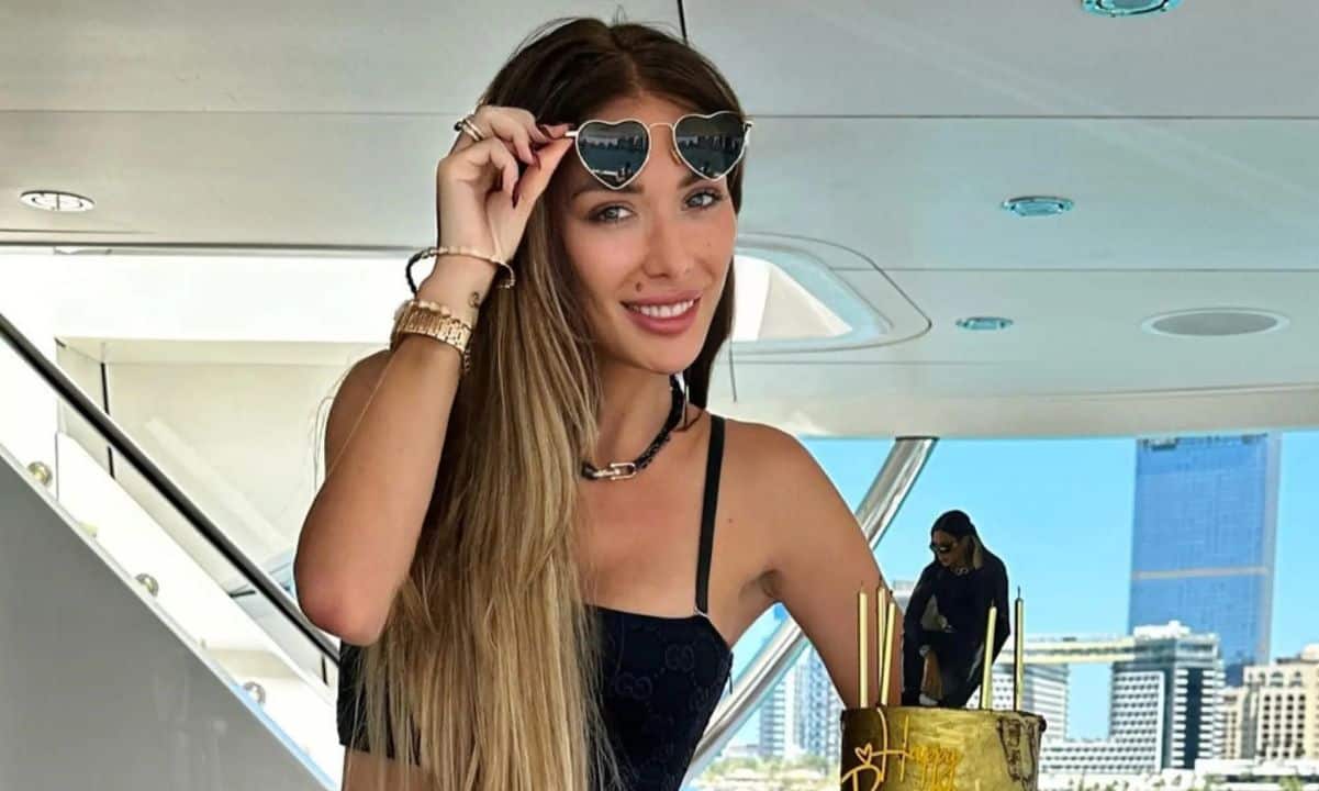 You are currently viewing Russian Influencer ‘Queen of Crypto’ Facing $22M Crypto Fraud Allegations: Report