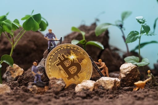 You are currently viewing Rising Bitcoin Hash Rate Causes Miner Revenue Decline in September