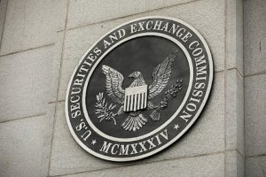 Read more about the article Crypto.com Fights Back: Files Lawsuit Against SEC Over Wells Notice