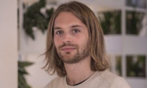 Read more about the article The Inspiring Journey of CryptoCobain: From Tech to Crypto Star