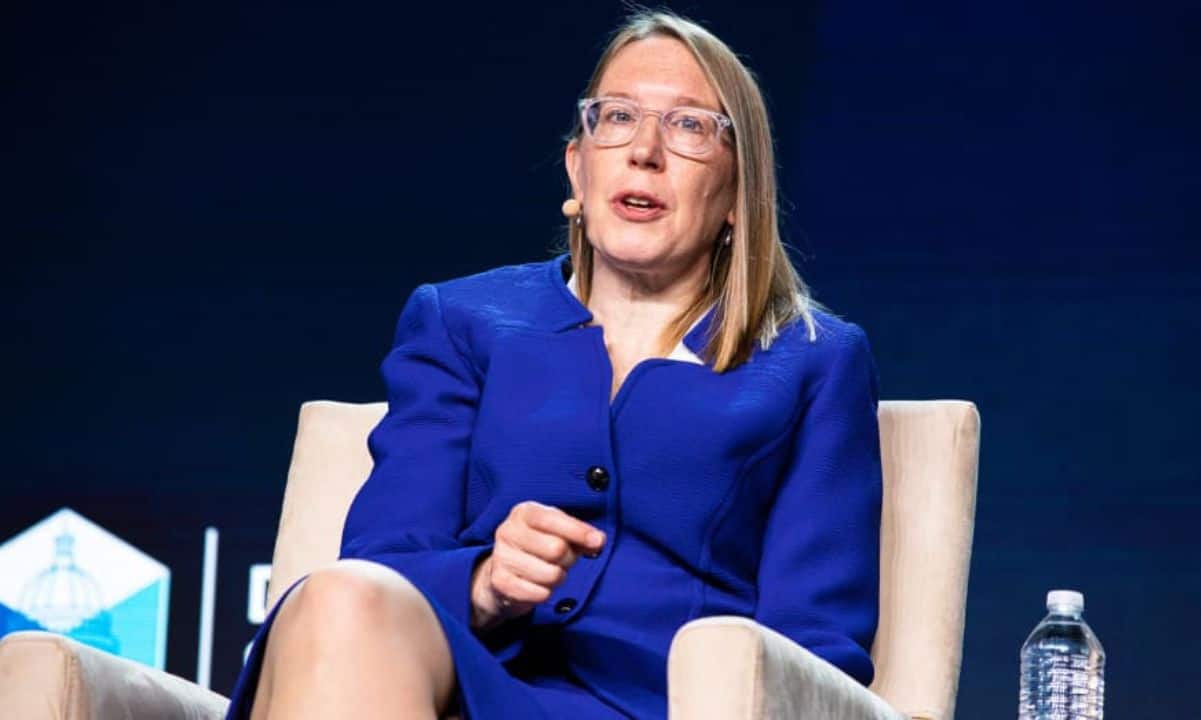 You are currently viewing SEC Commissioner Hester Peirce Calls for Reforms in Crypto Under Trump’s SEC Leadership
