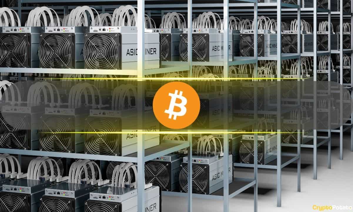 Read more about the article Bitcoin Miners are Selling: Here’s What You Need to Know