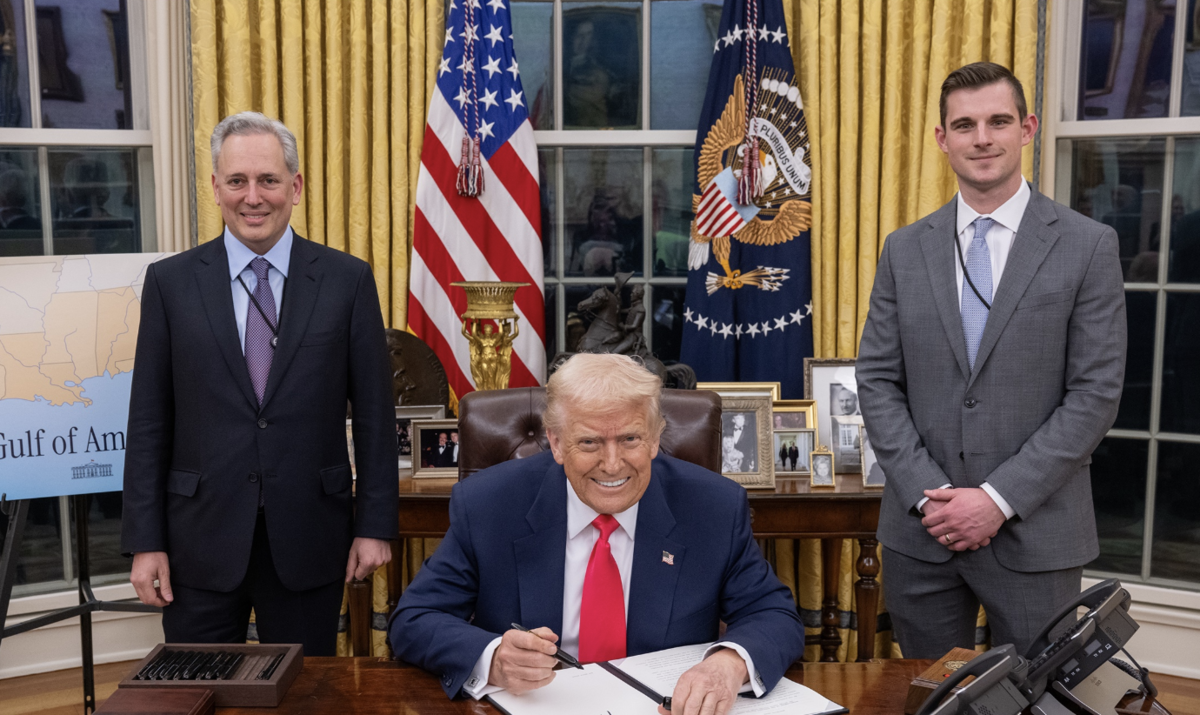 You are currently viewing President Trump Executive Director Says U.S. Could Use Tariff Revenue to Build Strategic Bitcoin Reserve