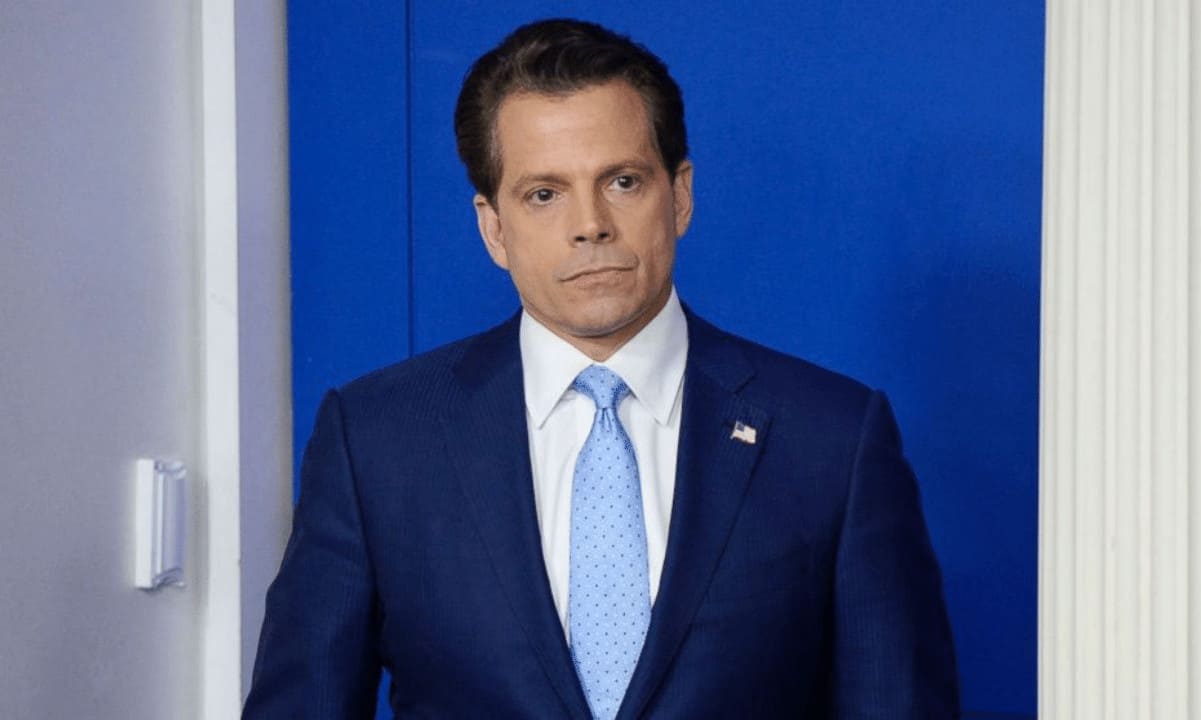 You are currently viewing Anthony Scaramucci Warns Trump’s Crypto Ventures Open ‘Pathways’ for Corruption