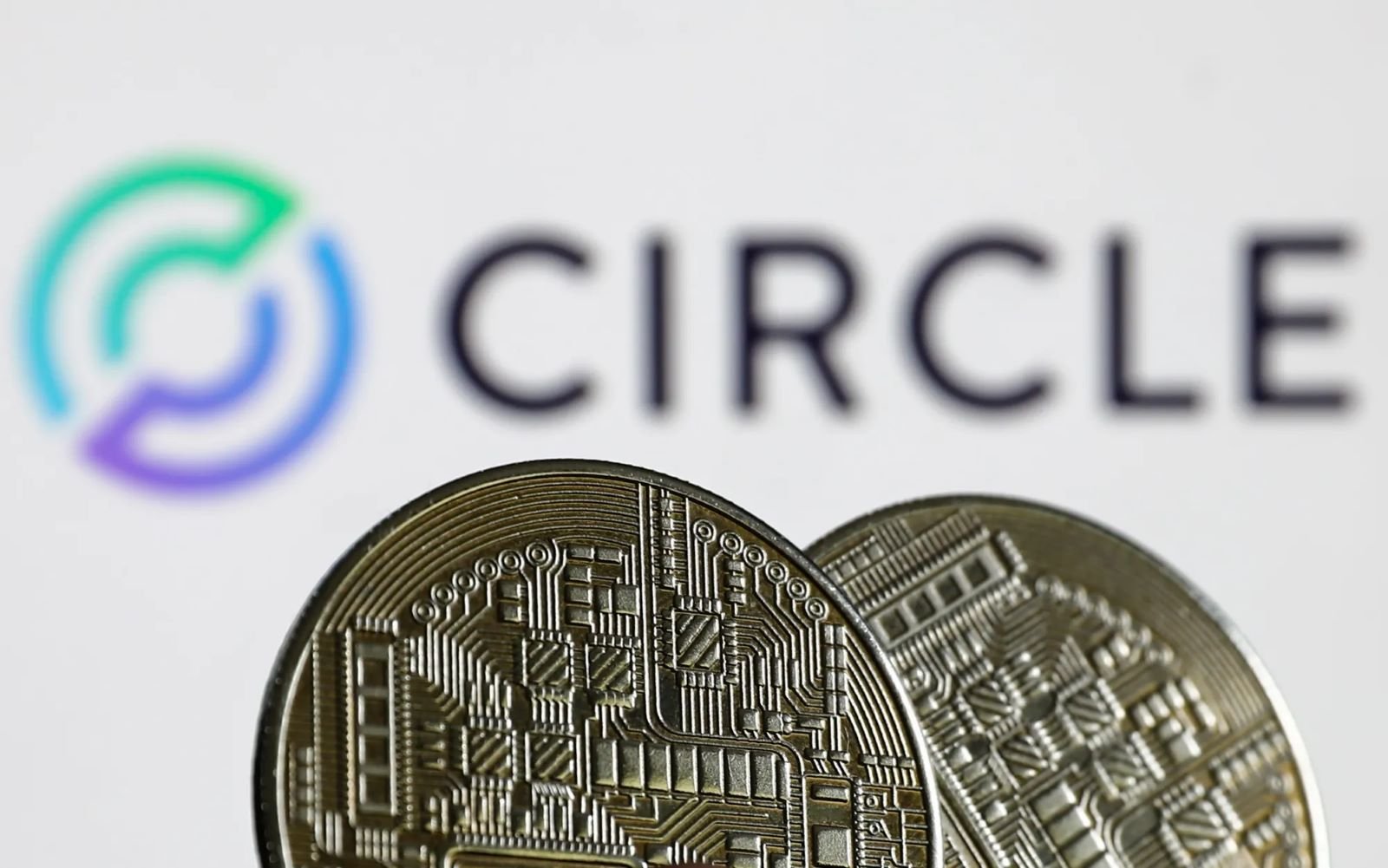You are currently viewing Circle in talks with Coinbase, Ripple over potential sale amid $5B IPO plans