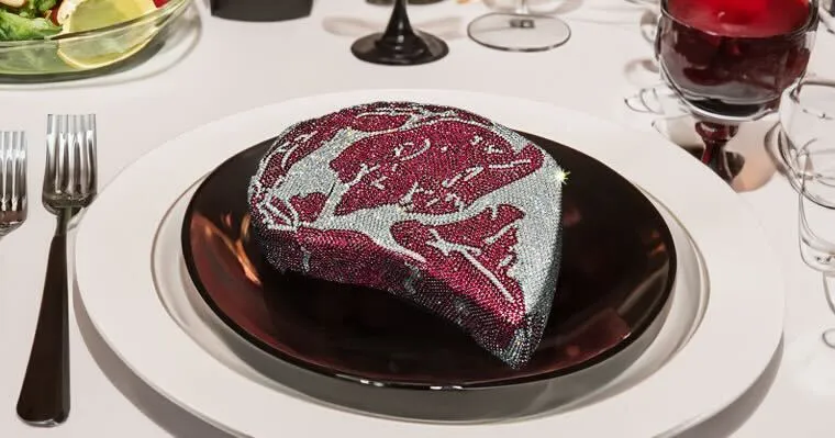 You are currently viewing Sculpting Scarcity: Artist Maxfield Mellenbruch Brings Rare Steak Worth Millions To Bitcoin 2025 