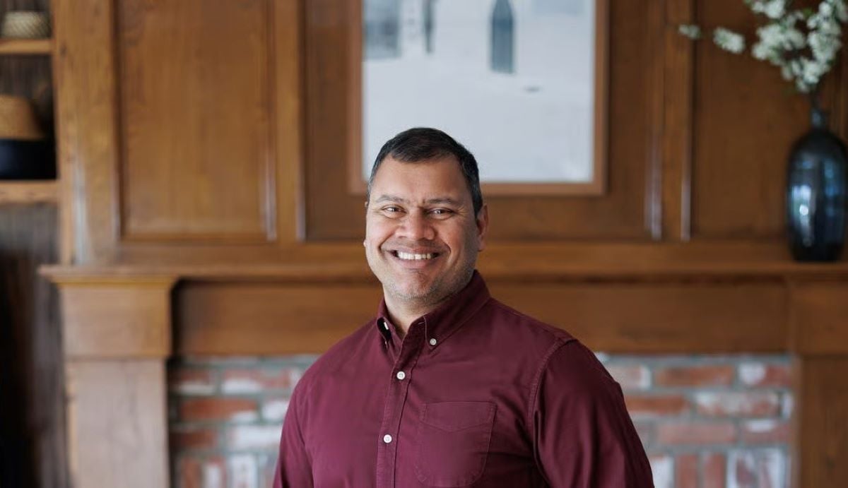 Read more about the article Sandy Khaund Connects Tech and People in Unique Ways