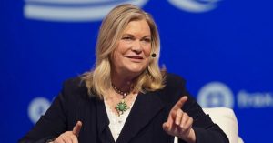 Read more about the article US Senator Cynthia Lummis Discusses Bitcoin Reserve, Stablecoin Legislation, and Market Structure Bill at Bitcoin 2025 Conference