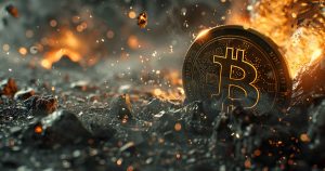 Read more about the article Bitcoin dives below $102k amid fading momentum and macro uncertainty