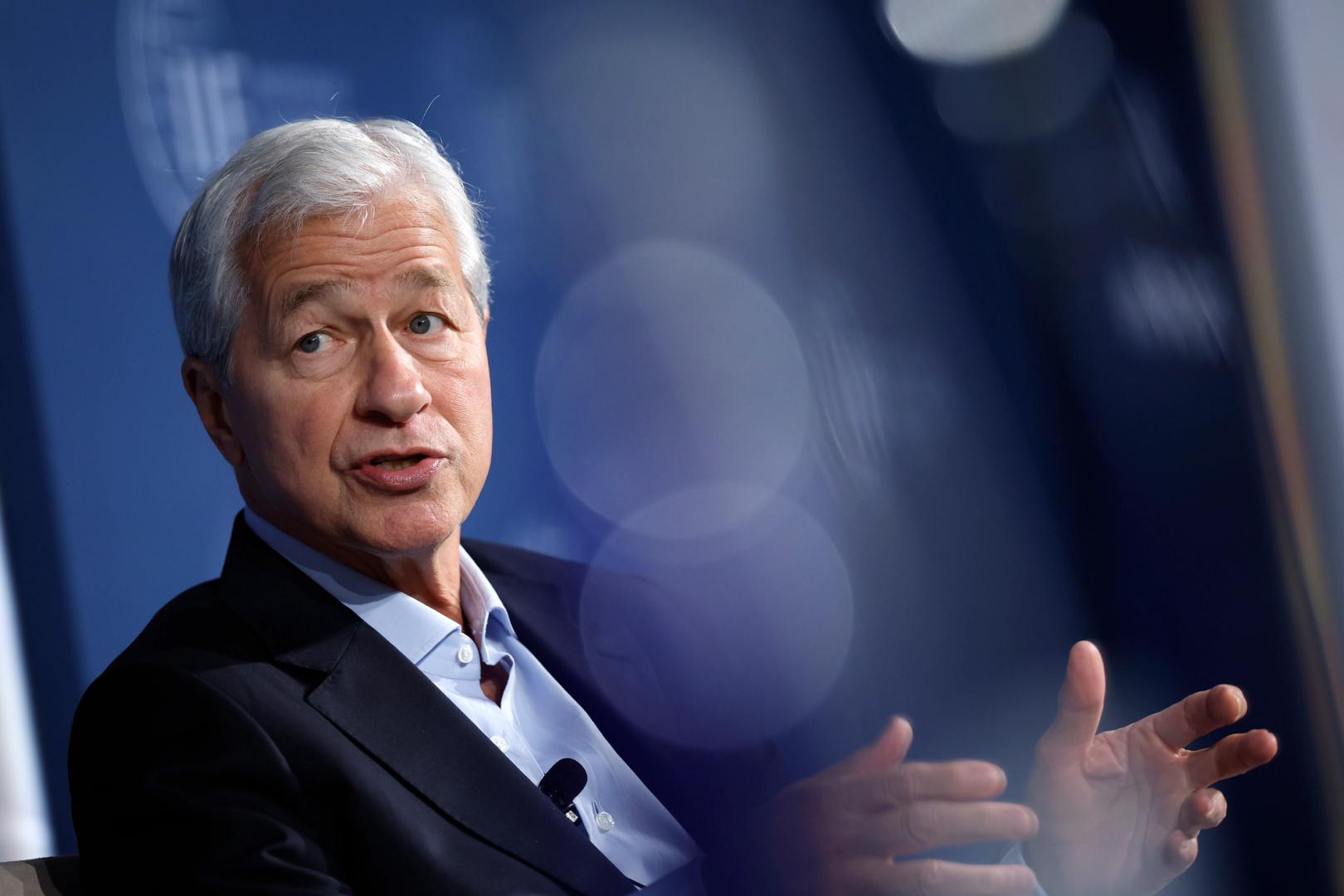 You are currently viewing Jamie Dimon Says JPMorgan to Get More Involved With Stablecoins