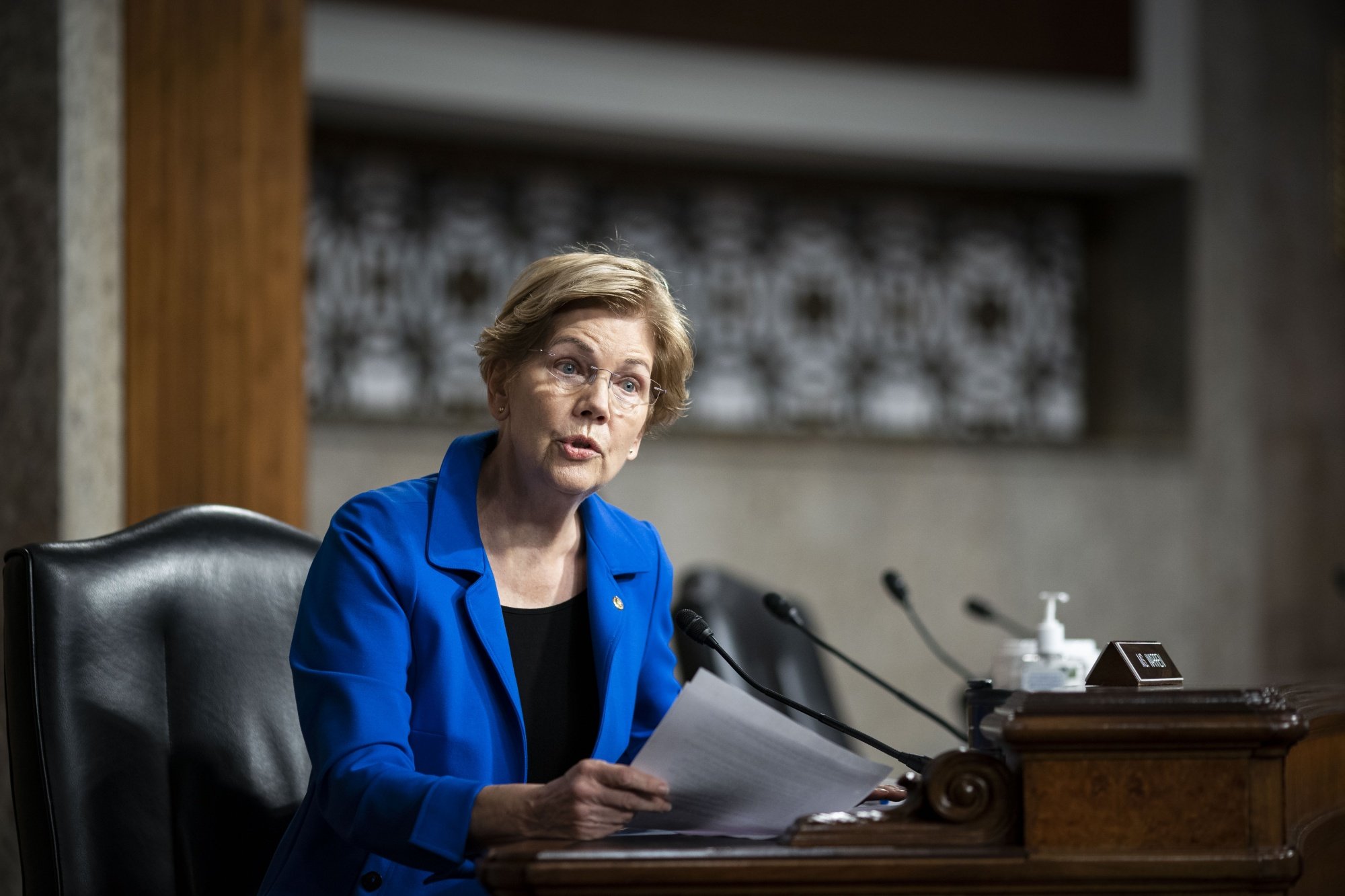 You are currently viewing Senator Elizabeth Warren Turns Up the Heat on Crypto, Claims It Could “Destroy” U.S. Economy
